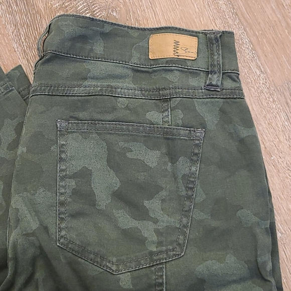 Camo cargo print pants - Picture 2 of 4